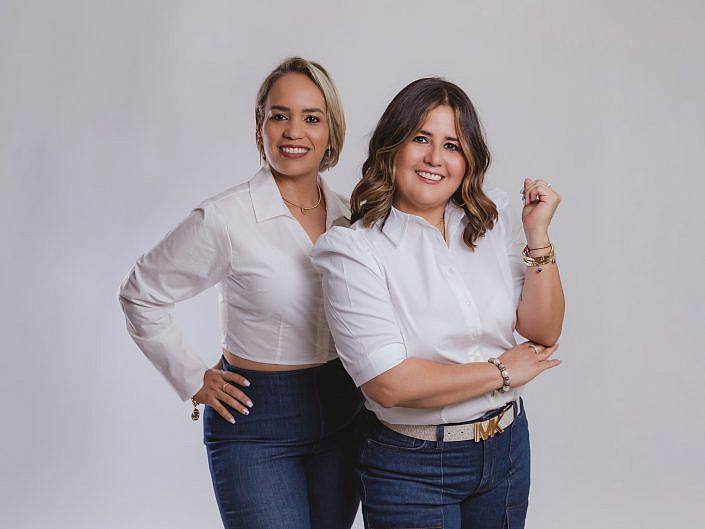 Gabriela Dabiot y Ana Bracamonte realtor headshots