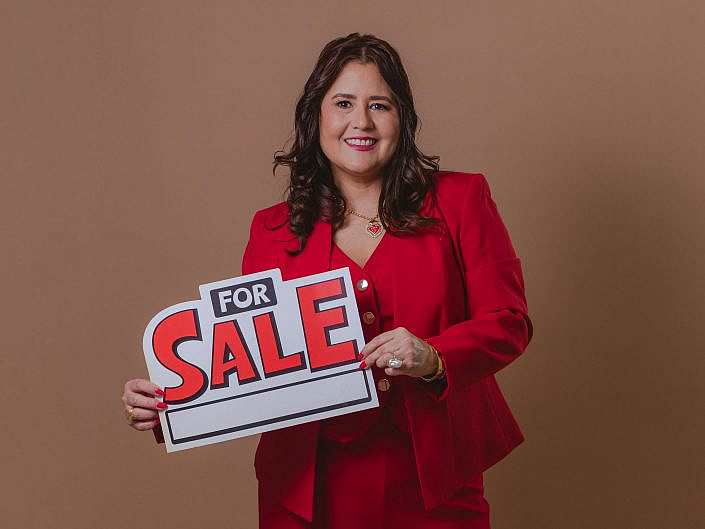 Gabriela Dabiot Photoshoot